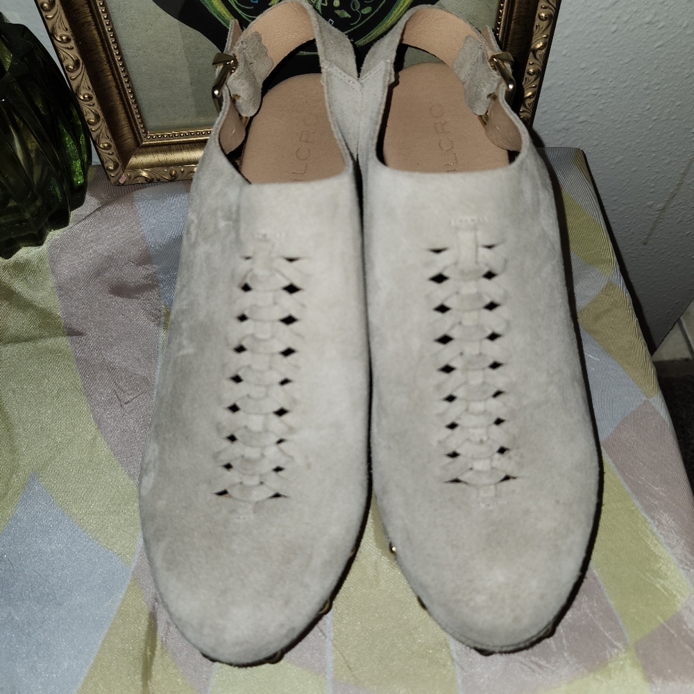 Pilcro Kilty Clogs - Picture 2 of 8